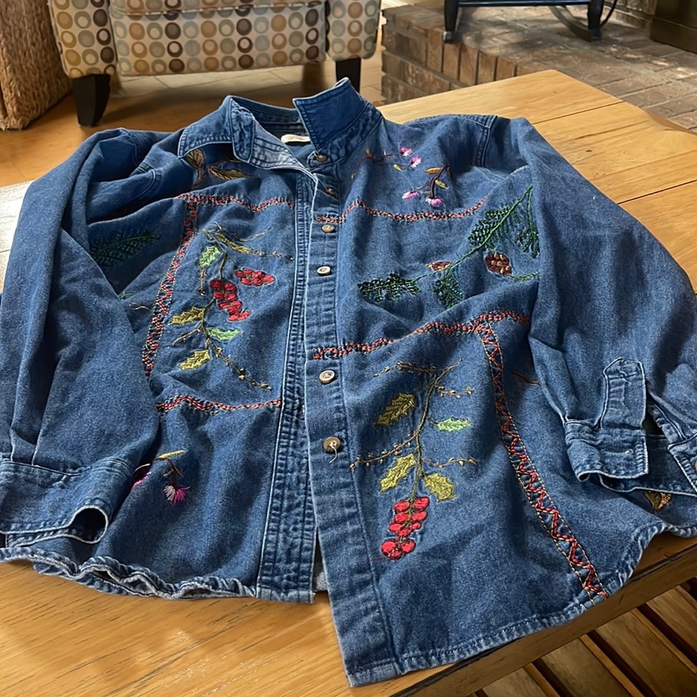 FLORAL JEAN JACKET